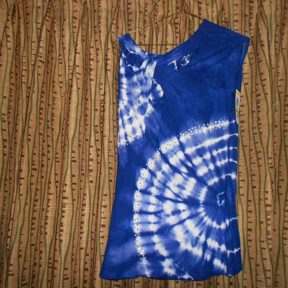 Blue,White Ladies Medium Short Sleeve Shirt Medium